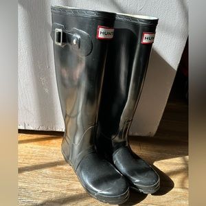 Hunter rain boots size 5M/6F